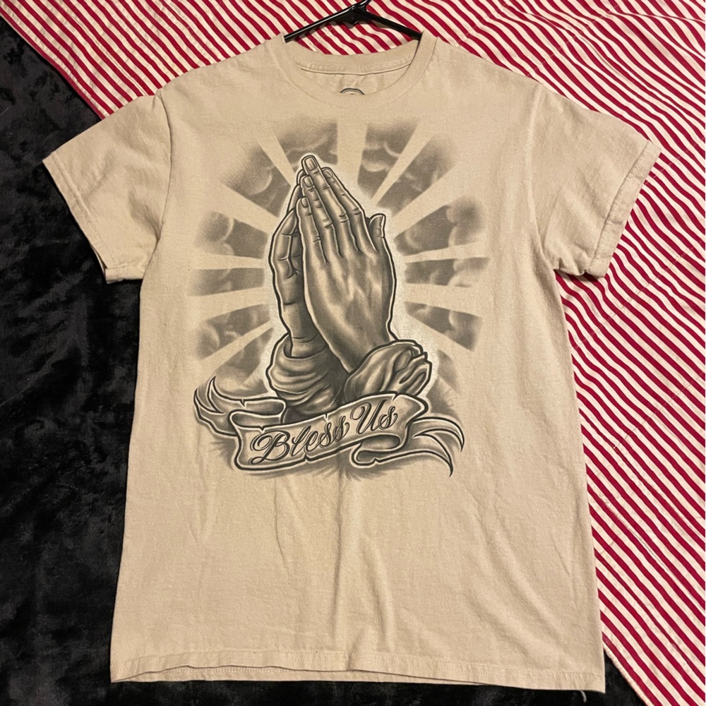 Beige 'Bless Us' Praying Hands Graphic Tee - Men